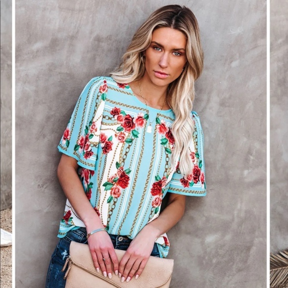 Vici FOR THE GIRLS FLORAL SHORT SLEEVE BLOUSE